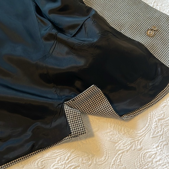 Vintage blazer by Breeches in size 6. - Picture 5 of 7